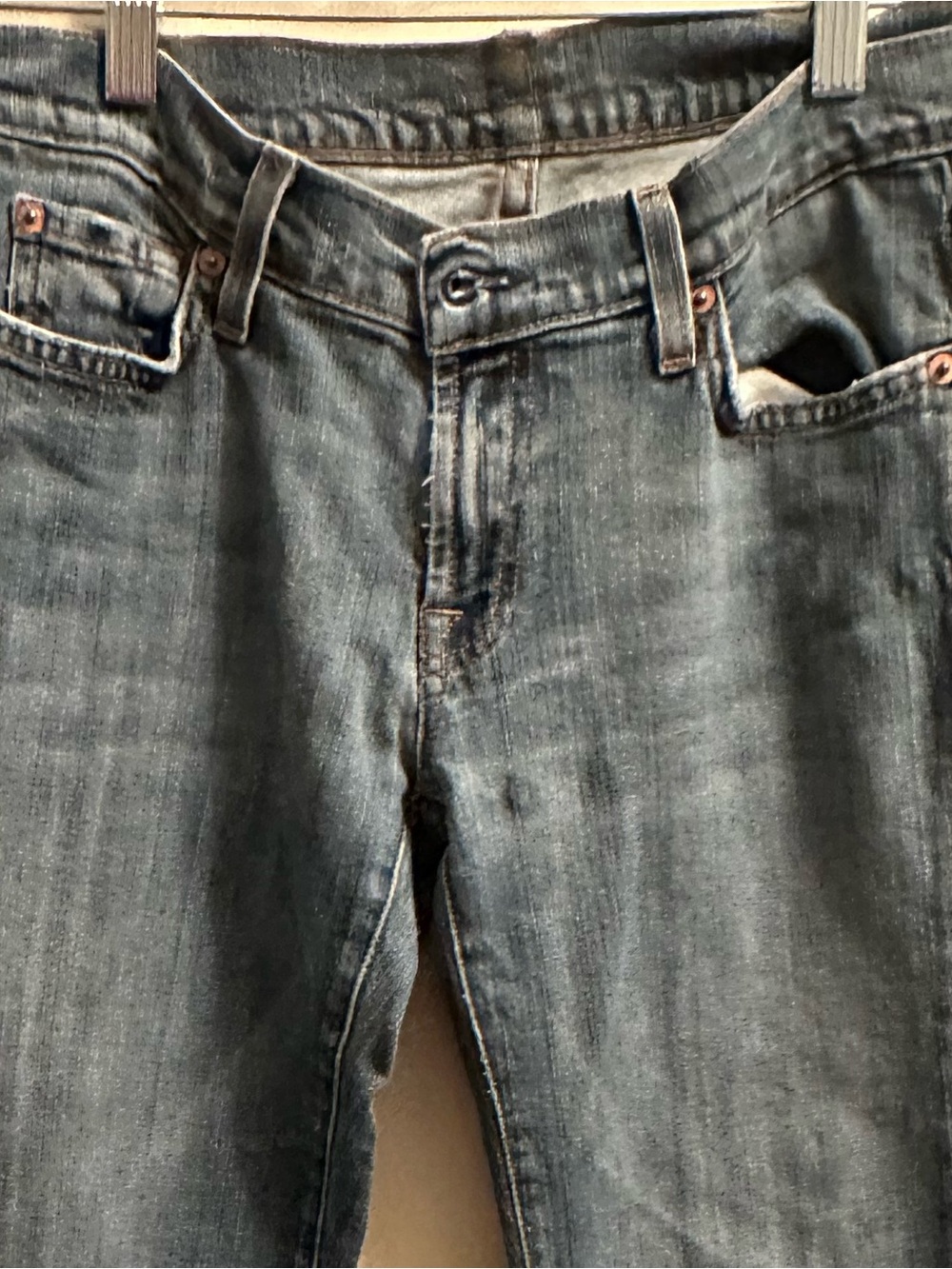 7 For All Mankind Women's Cropped Jeans in Faded Blue
